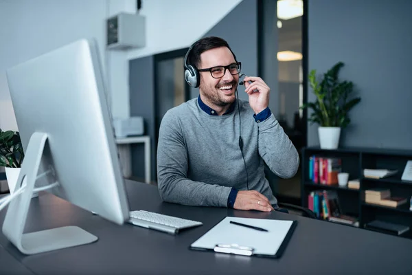 Happy Tech Support Operator Headset Consulting Client — Stock Photo, Image