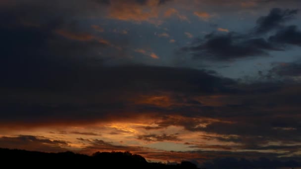 Prachtige Zonsondergang Met Wolken Lucht — Stockvideo