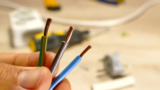 Électricien Effectue Installation Câblage Électrique Câbles Prises Électriques Prises Prises — Video