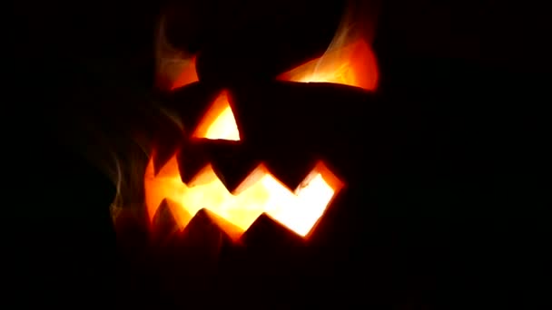 Zucca Halloween Con Una Testa Splendente Mattino Candele Accese Festa — Video Stock