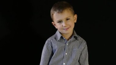 Erkek eli her şeyin yolunda olduğunu gösteriyor. Her şey çıkıyor.. 