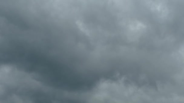 Orkaan Nadert Zwarte Grijze Wolken Vliegen Snel Door Lucht Het — Stockvideo