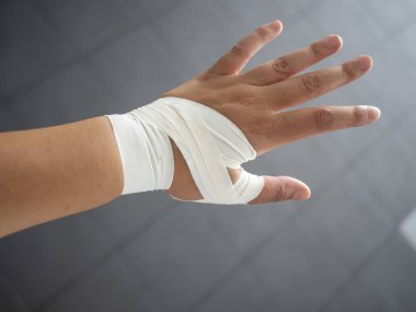 Bantlı başparmaklı atlet 