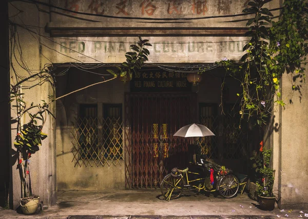 Penang Tradicional Tienda Porche Con Rickshaw — Foto de Stock