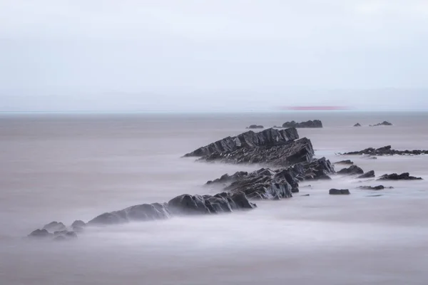 Dışarı Hareket Fife Scotland Bir Tamker Önde Gelen Okyanus Kayalarda — Stok fotoğraf