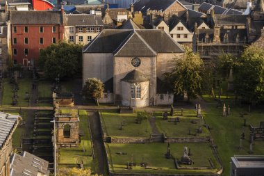 Royal Mile Edinburgh, İskoçya üzerinde Canongate kirk Presbiteryen Kilisesi