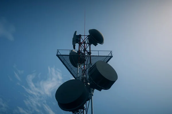 Tour Télécommunication Sous Ciel Bleu Illustration — Photo