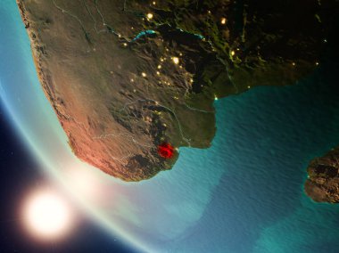 Planet Earth görünür ülke sınırları ile kırmızı günbatımı sırasında vurgulanan Svaziland uydu görünümü. 3D çizim. Nasa tarafından döşenmiş bu görüntü unsurları.