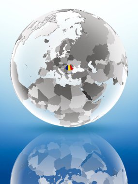 Romanya bayrağı parlak yüzeye yansıtan dünya üzerinde. 3D çizim.