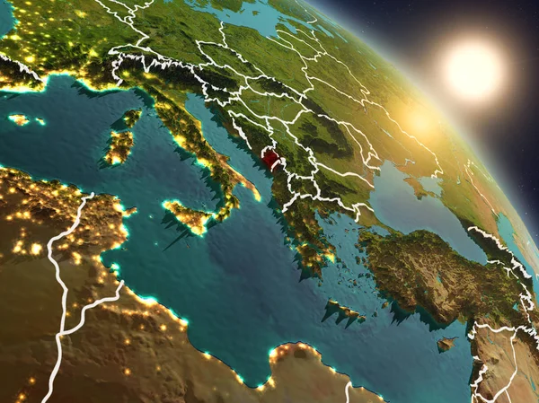 Günbatımı Karadağ Planet Earth görünür ülke sınırları ile uzaydan yukarıda. 3D çizim. Nasa tarafından döşenmiş bu görüntü unsurları.