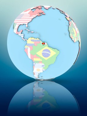 Yansıtıcı yüzeyi ülke bayrakları ile Surinam siyasi dünya üzerinde. 3D çizim.