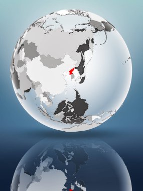 Kuzey Kore ile parlak yüzeyi saydam okyanusların dünya üzerinde. 3D çizim.