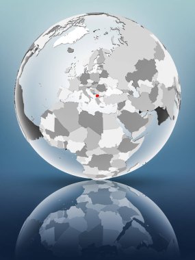 Yarı saydam okyanus parlak yüzeyi ile Makedonya dünya üzerinde. 3D çizim.