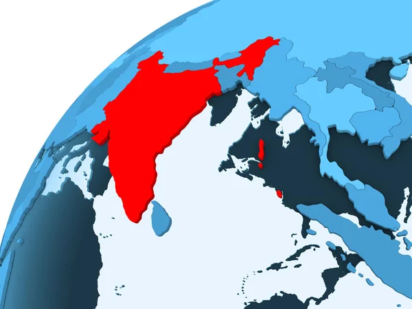 印度以红色对政治地球的蓝色模型以透明的海洋 — 图库照片