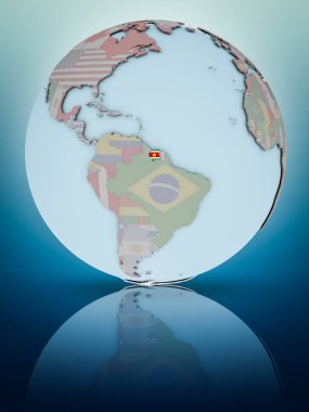 Surinam Ulusal bayrağını parlak yüzeye yansıtan dünya ile. 3D çizim.