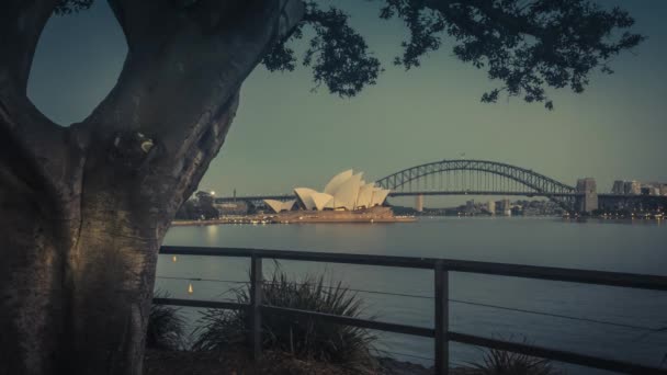 Timelapse Του Σίδνεϊ Εμβληματικά Κτίρια Όπερα Του Σίδνεϊ Και Γέφυρα — Αρχείο Βίντεο
