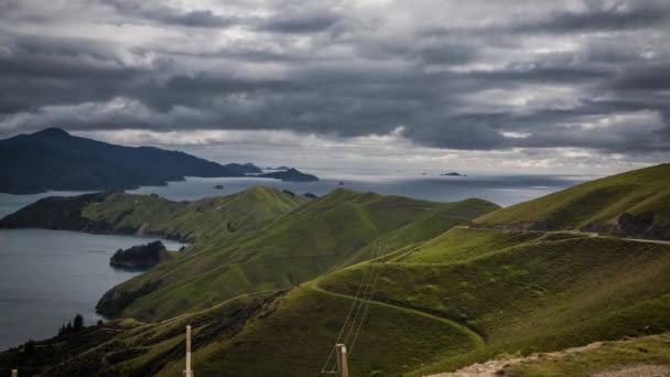 Costa Típica Nueva Zelanda Con Colinas Verdes Muchas Islas Timelapse — Vídeo de stock