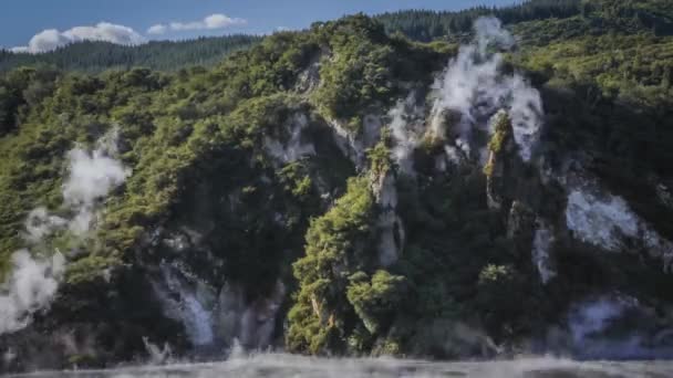 Volcanic Smoking Hill Hot Lake Waimangu Volcanic Valley New Zealand — Vídeo de stock