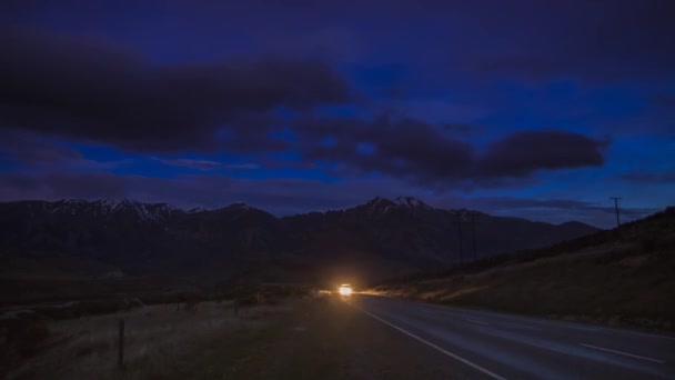 Wieczorem Drodze Arthurs Pass National Park Nowa Zelandia Wideo Reflektory — Wideo stockowe