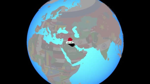 Збільшення до Іраку з прапором на карті — стокове відео