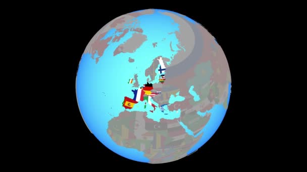 Zoom auf die Mitgliedsstaaten der Eurozone mit Flaggen auf der Karte — Stockvideo