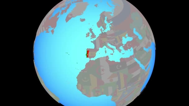 Zoom a Portugal con bandera en el mapa — Vídeo de stock
