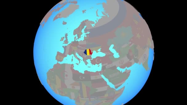 Přiblížit k Rumunsku s vlajkou na mapě — Stock video
