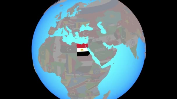 Zooma in i Egypten med flaggan på kartan — Stockvideo