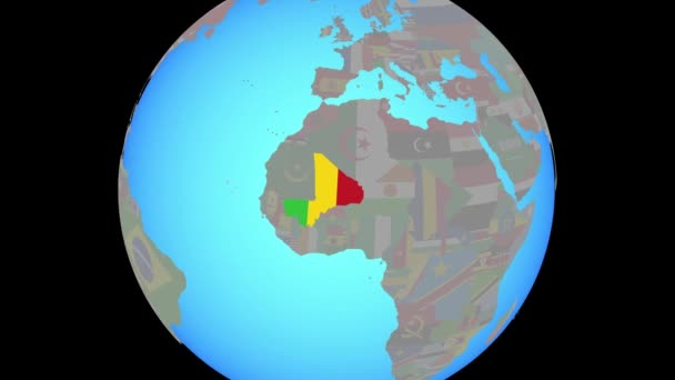 Zoom naar Mali met vlag op kaart — Stockvideo