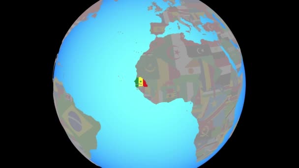 Zoom a Senegal con la bandera en el mapa — Vídeo de stock