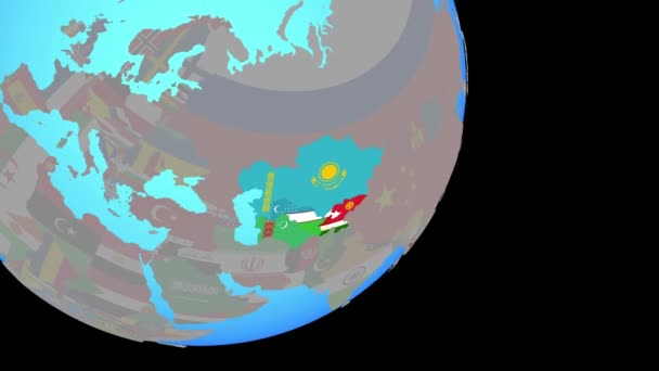 Se rapprocher de l'Asie centrale avec des drapeaux — Video