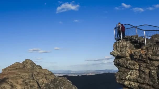 Pessoas Vigia Topo Pinnacle Parque Nacional Grampians Austrália Timelapse Vídeo — Vídeo de Stock