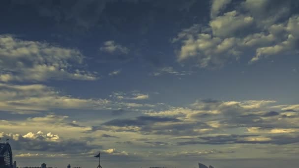 Timelapse Van Sydney Harbour Met Iconische Gebouwen Van Sydney Opera — Stockvideo