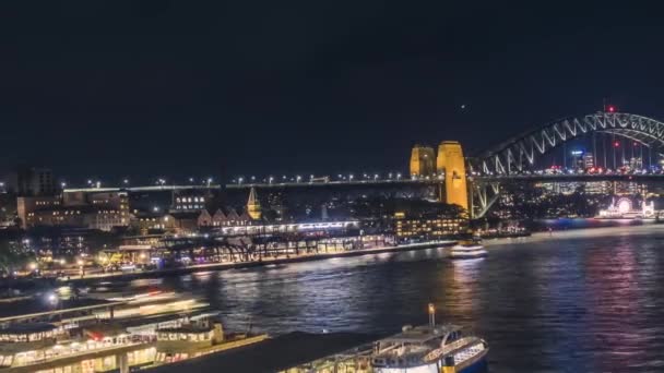 Zeitraffer der Sydney Harbour Bridge in der Nacht — Stockvideo