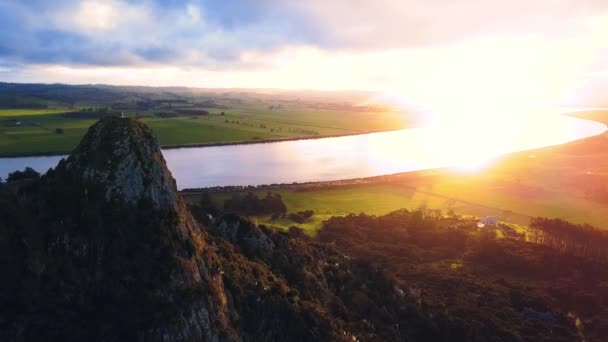 Beau coucher de soleil en Nouvelle-Zélande — Video