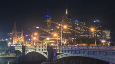 Melbourne şehir merkezinin gece atlamalı