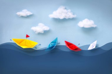 Risk alma iş veya finansal yatırım kavramsal natürmort. Origami Tekne karşılaşmak büyük dalgalar ve kaba denizler.