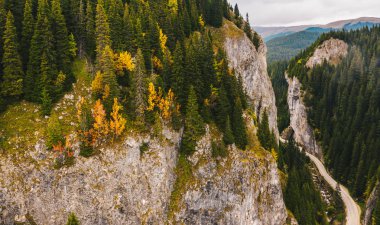 Bucegi Dağları Tatar Gorges sonbahar sezonu başında Karpatlar