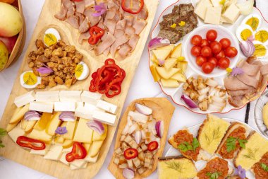 Tablo bir brunch, Romanya ve Moldova geleneksel gıda ile