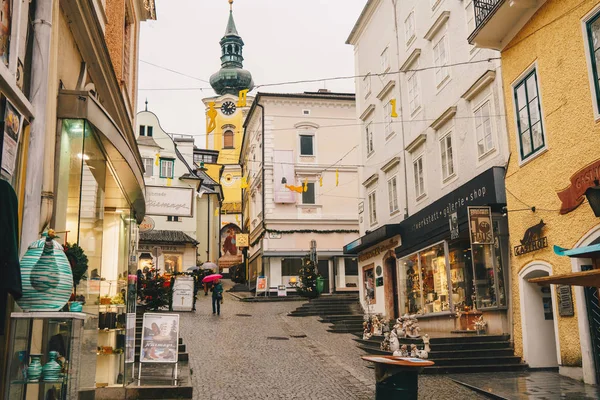 Gmunden Österreich Dezember 2017 Gmundner Stadtstraßen Weihnachtlich Geschmückt — Stockfoto