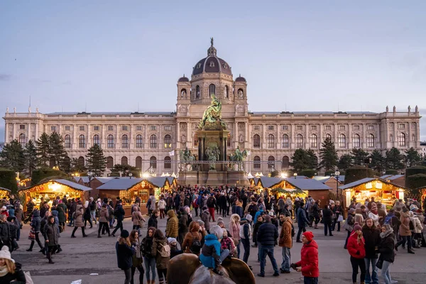 Viena Austria Diciembre 2017 Mercado Navidad Plaza Maria Theresa Wien — Foto de Stock