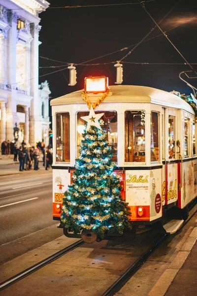 Viena Autriche Décembre 2017 Tram Décoré Noël Sur Ligne Ring — Photo