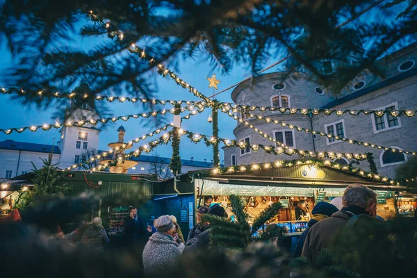 Mercado Navidad Salzburgo Residenzplatz Por Noche — Foto de Stock