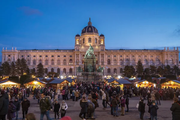 Wien Χριστουγεννιάτικη Αγορά Στην Μαρία Θηρεσία Τετράγωνο Νύχτα — Φωτογραφία Αρχείου