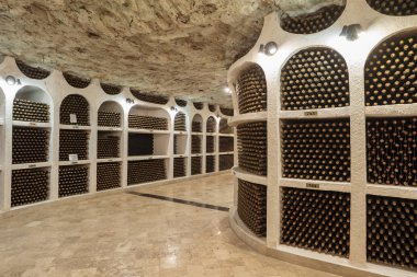 Cricova, Moldova - Kasım 2018: Cricova şaraphane Ulusal şarap rezerv yeraltı şaraphane tüneller içinde