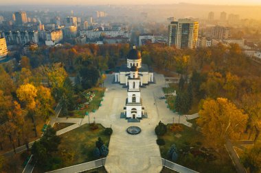 Gün batımında Chisinau yukarıda. Kişinev, Moldova Cumhuriyeti başkentidir