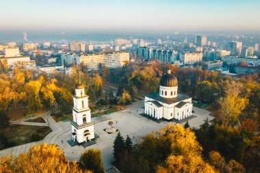 Gün batımında Chisinau yukarıda. Kişinev, Moldova Cumhuriyeti başkentidir