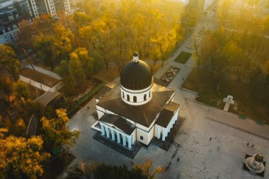 Central Park'ta, Moldova Cumhuriyeti Chisinau Büyükşehir Katedrali. Havadan görünümü