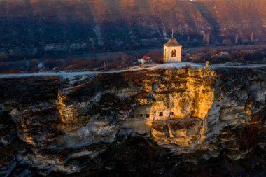 Eski Orhei taş oyma kilise günbatımı Moldova Cumhuriyeti