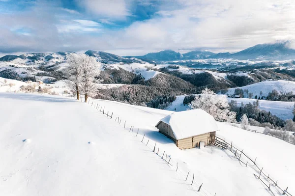 Fuertes Nevadas Sobre Pueblo Tradicional Sirnea Transilvania Rumania —  Fotos de Stock